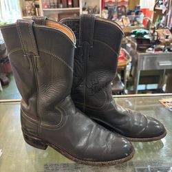 These are not your ordinary vintage 1980s 1990s JUSTIN size 6 boots. They are signed AUTOGRAPHED BY CLINT BLACK.  95.00.  Johanna at Antiques and More