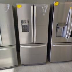 WHIRLPOOL APARTMENT SIZE FRENCH DOOR 30 WIDE WATER AND ICE OPEN BOX DD