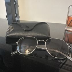 Ray-Ban RB 3682 sunglasses with case
