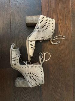 Suede 7.5 Vince Camuto