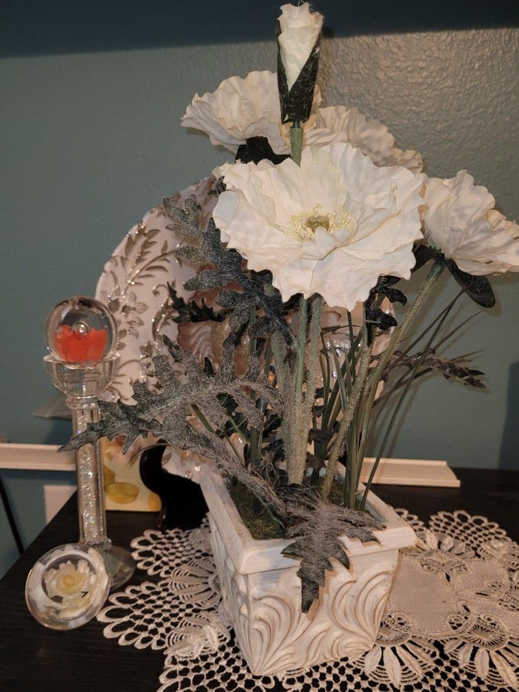 16" Silk Floral Arrangement