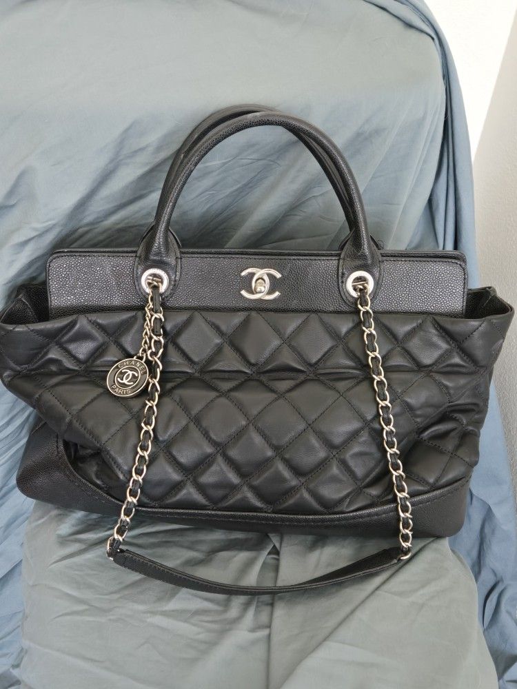Chanel 31 Rue Cambon Black Tote Bag