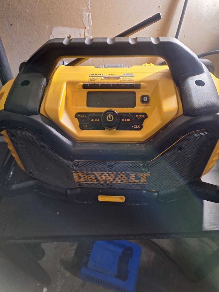 Dewalt Bluetooth Speaker 