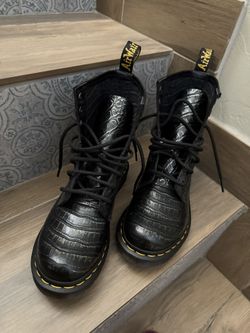 Doc Marten Women’s Size 7