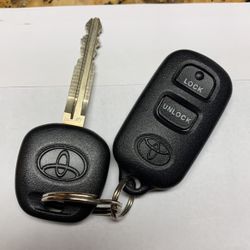 2007 Toyota Corolla key fob