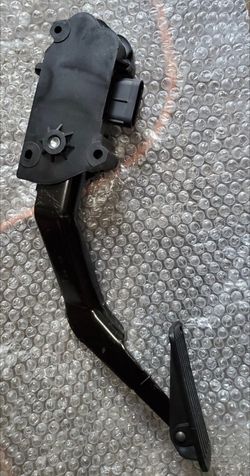 New Duralast Accelerator Pedal Sensor SU9403

$110.00