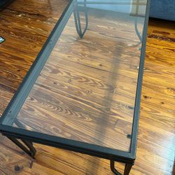 Coffee Table  44 Long 22 Wide 16 1/2 Tall 