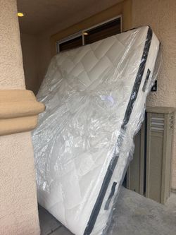 Cal king  hybrid  matress only