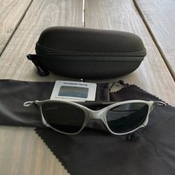 Juliet Look Gray Aluminum Frame Sport Sunglasses With Polarized Lenses