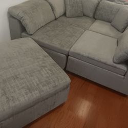 *Weekly Feature!!!*---Floating Lima Fabric Sectional Sofa W/Ottoman---Delivery/Financing Available🤭