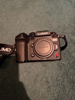Panasonic Lumix GH6 Camera Bundle