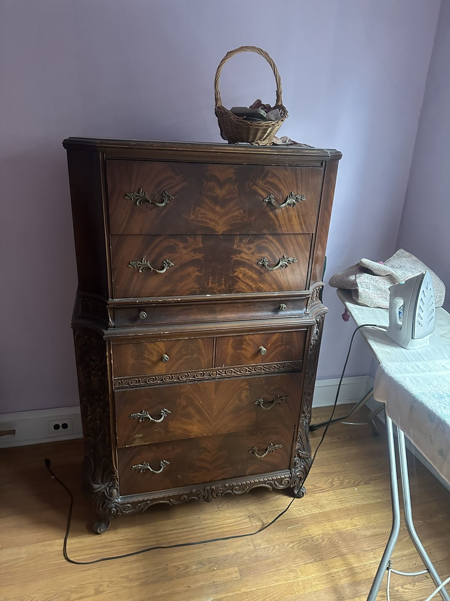 Dresser