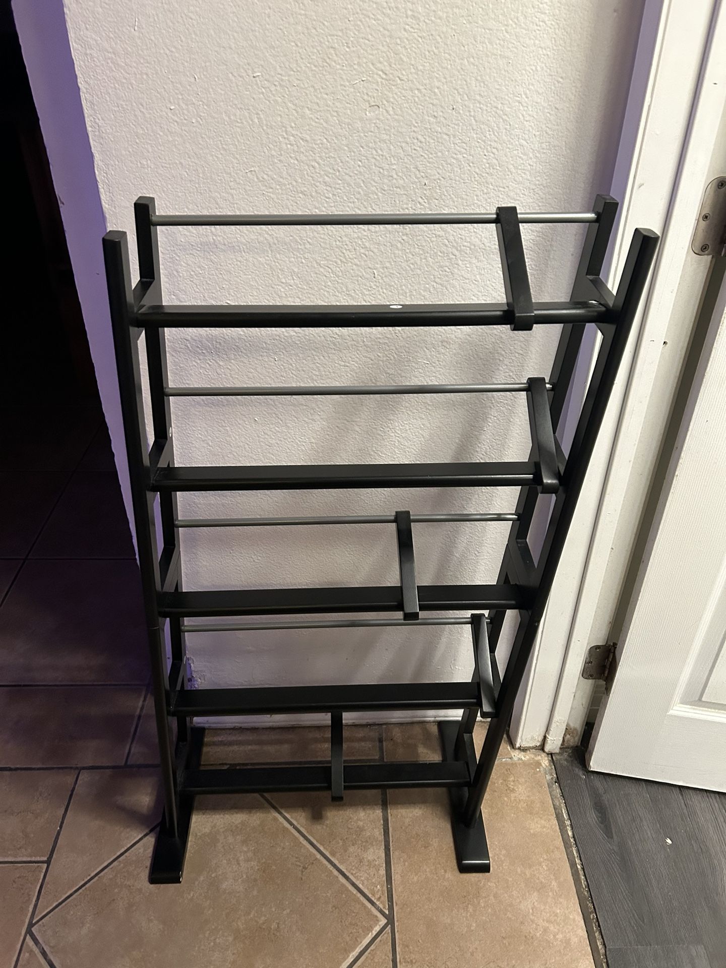 $10 Movie Rack