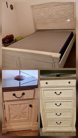 Ashley's Bolanburg Queen Bed/Bedroom Set
