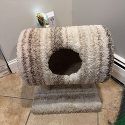 Cat Scratching Post 