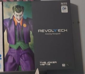 Revoltech joker, all things included