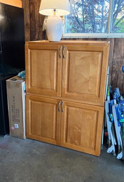 Overhead cabinets x2