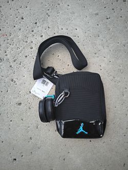 Jordan small accessories bag