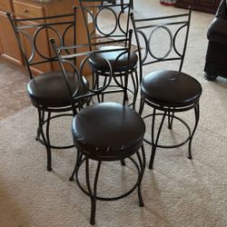 Set Of 4 Swivel Chairs 
