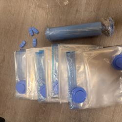 8 New Vacuum Storage Bags w/ Hand Pump & Clips 60x40cm
