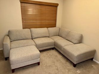 Sectional couch + Ottoman