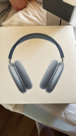 Airpods Max with smart case