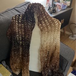 Woman’s Scarf/shawl