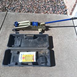 AC Delco 2 1-4 Ton 4500 lbs Hydraulic Trolley Jack w box