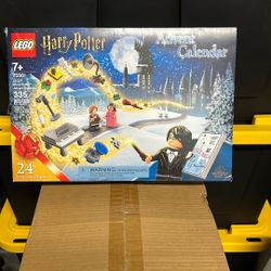 NIB Sealed LEGO 75981 Harry Potter Advent Calendar