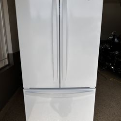 Whirlpool 25 Cu Ft Refrigerator - Excellent Condition