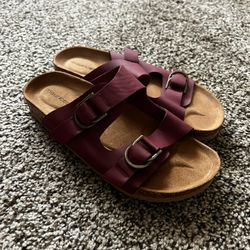 New Maurices Maroon Buckle Sandals size 7