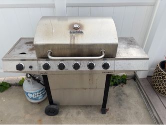 BBQ with propane tank