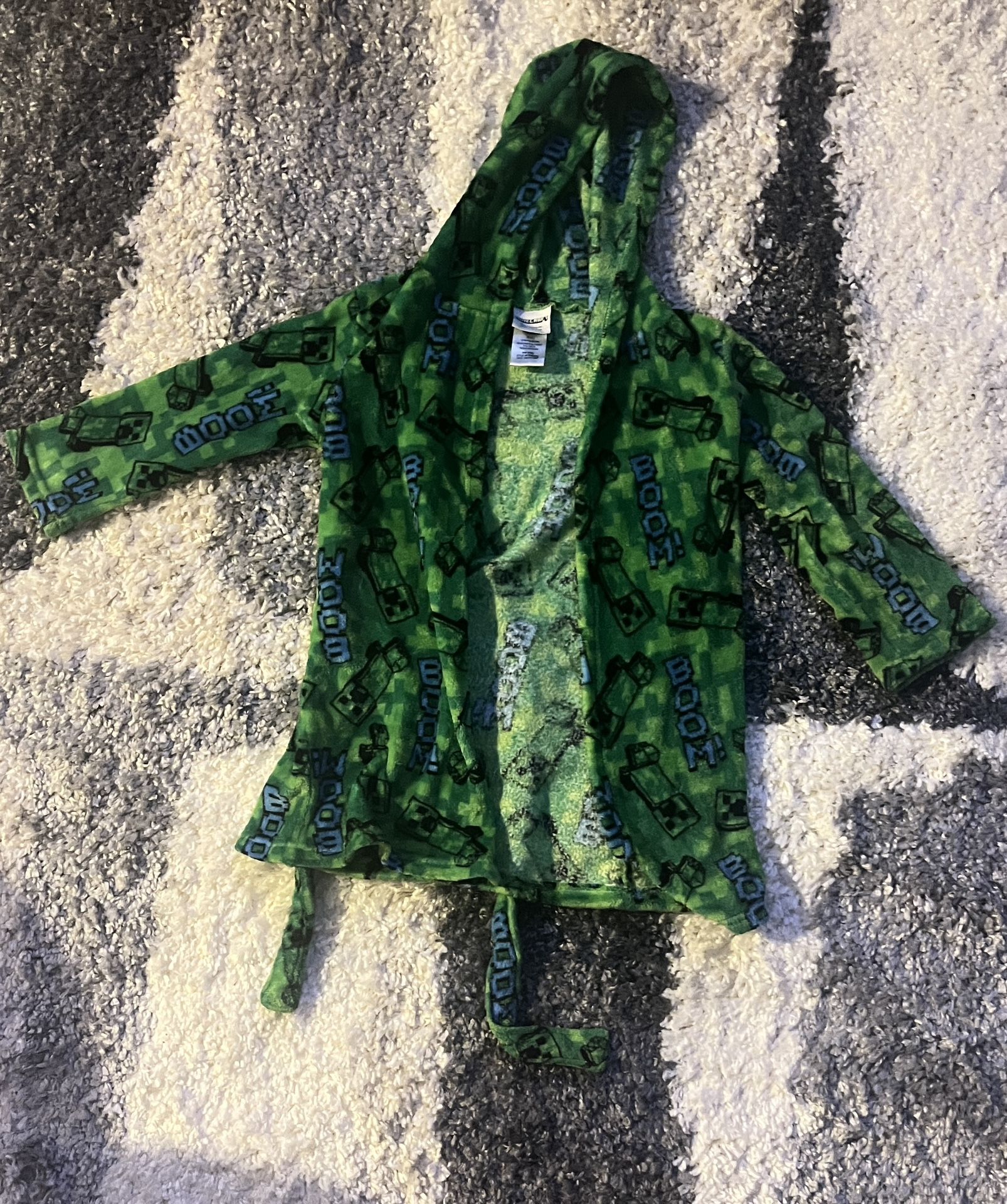 Boys Green Hooded Robe – Minecraft Design – Cozy & Soft!