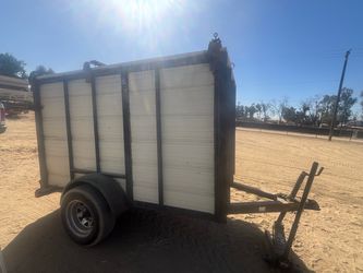Small trailer enclosed
