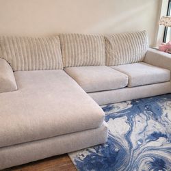 ROOMS TO GO SOFA WITH CHAISE