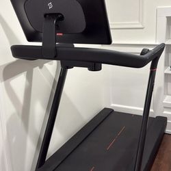 Peloton Tread
