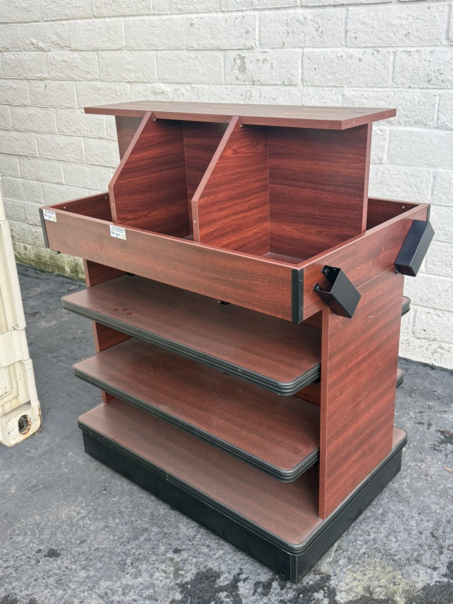 Exhibidor De Panadería Con Llantas🥐