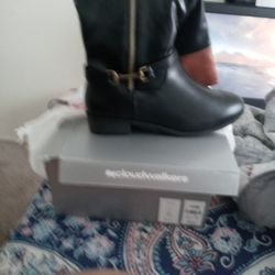 Boots 13 W