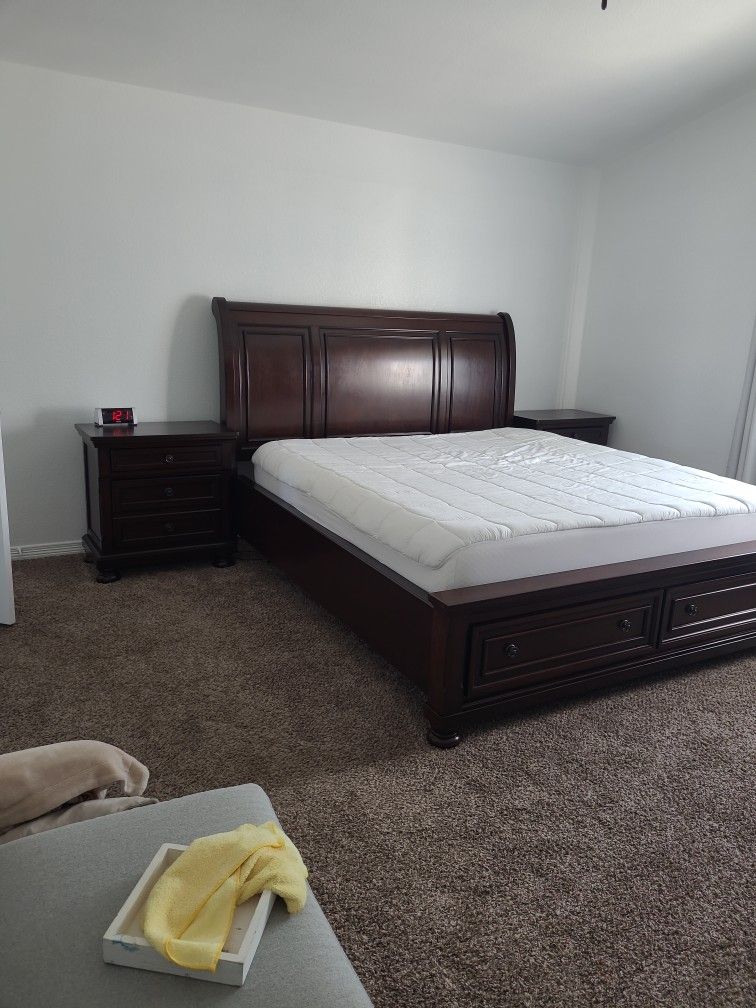 CA King Bedroom Set 