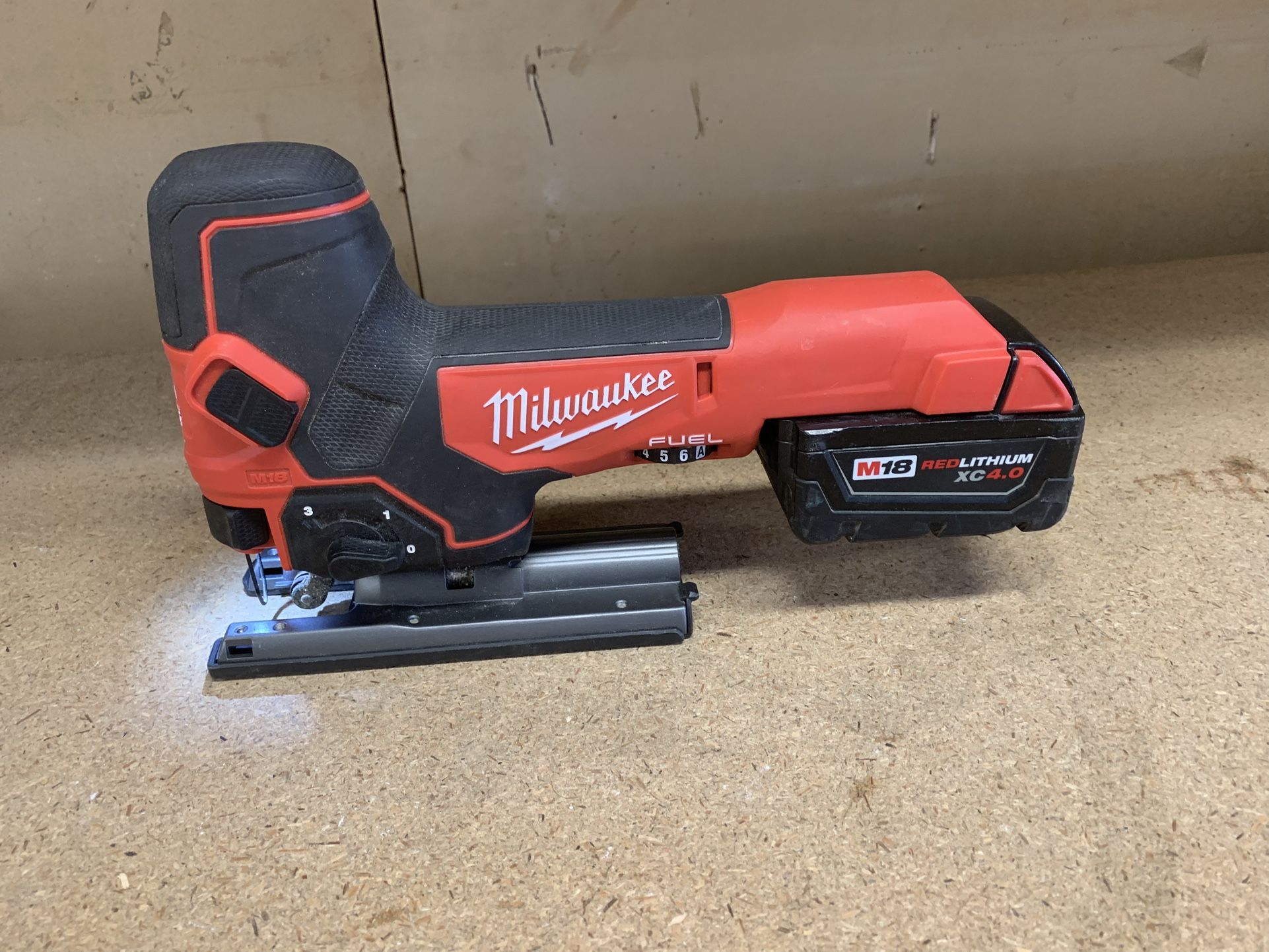 Milwaukee M18 FUEL 18V Lithium-Ion Brushless Cordless Barrel Grip Jig Saw