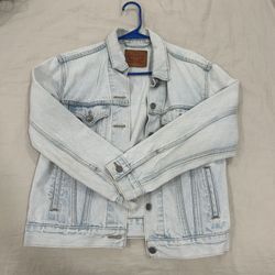 Levi’s Jean Jacket Size Small