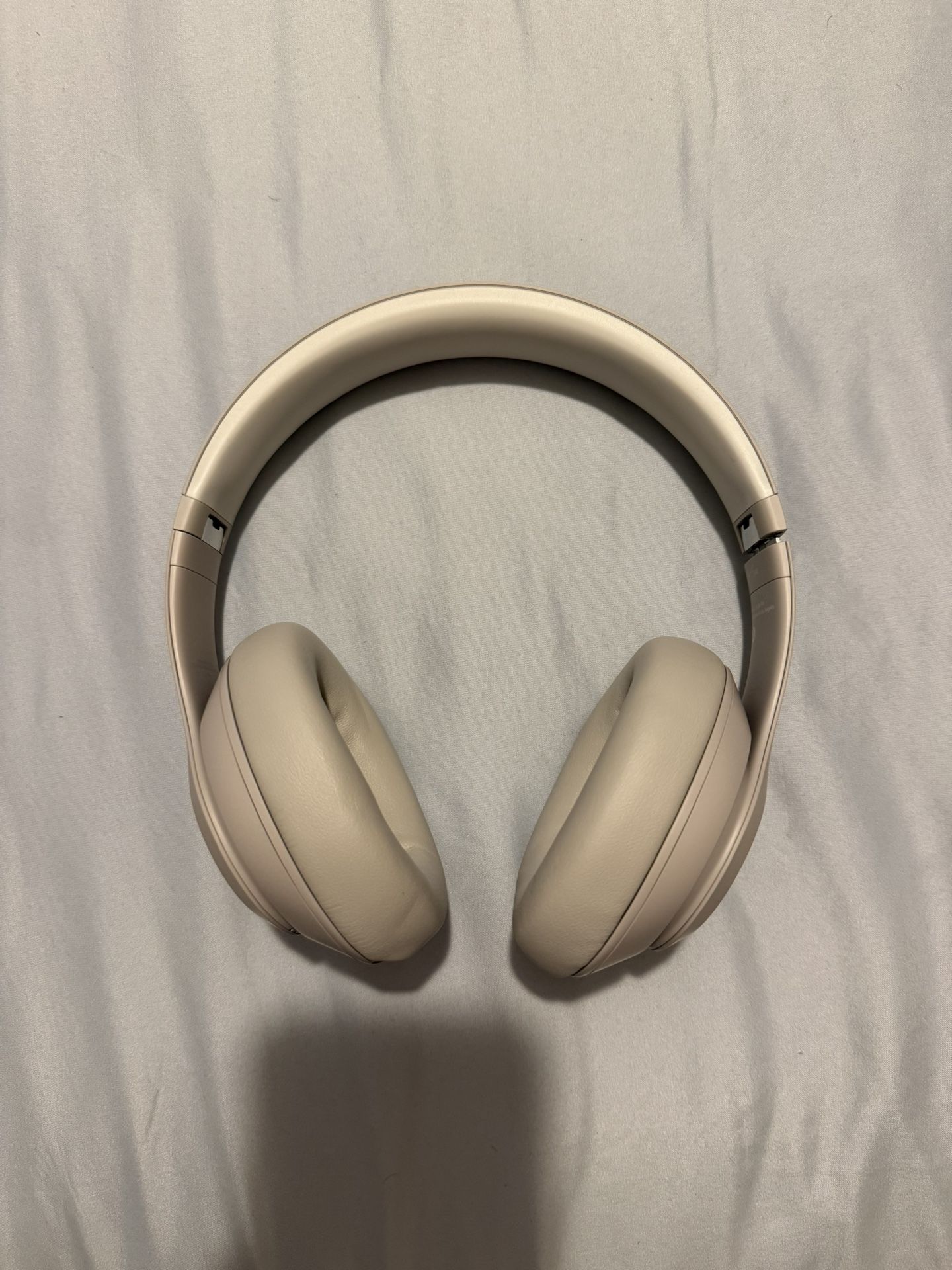 Beats Studio Pro Sandstone