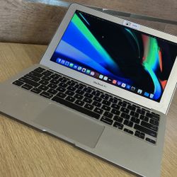 Apple MacBook Air 11” I5/8GB/128GB SSD $180