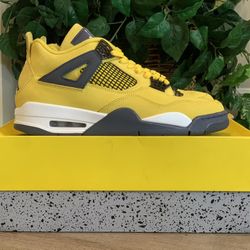 Jordan 4 Retro Lightning Size 10 Gently Used