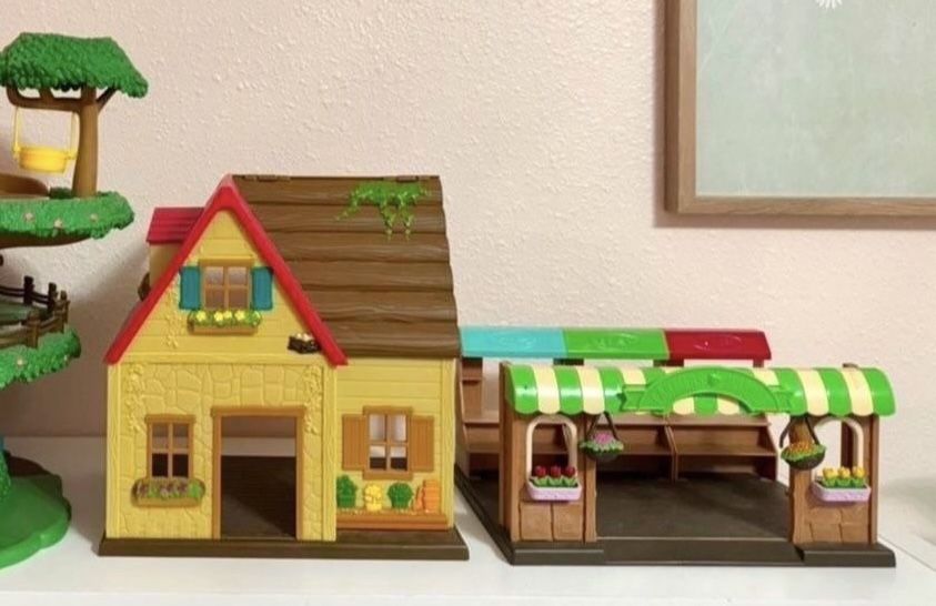 2 Doll Play Houses