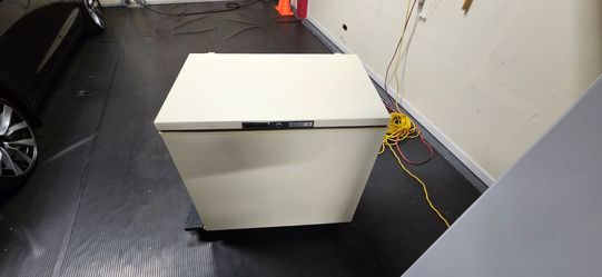 Freezer chest