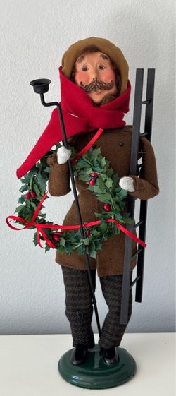 Byers’ Choice Ltd. Christmas Caroler-2006 Gentleman with Holly & Ladder🎄See Description Below🎄