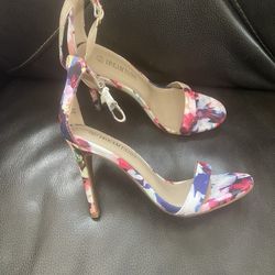 New Heels Size 6.5