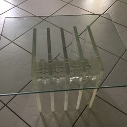 Lucite Acrylic End Table 17”x27” Excellent Condition, No Scratches, Beautiful Shine