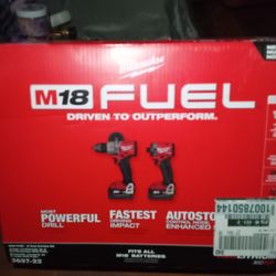 Milwaukee 18 Vault Double Tool Combo Set